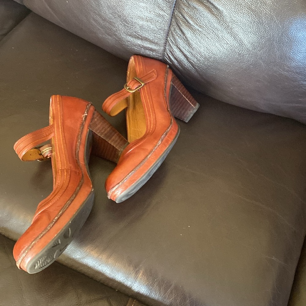Shoes - Picture 11 of 11